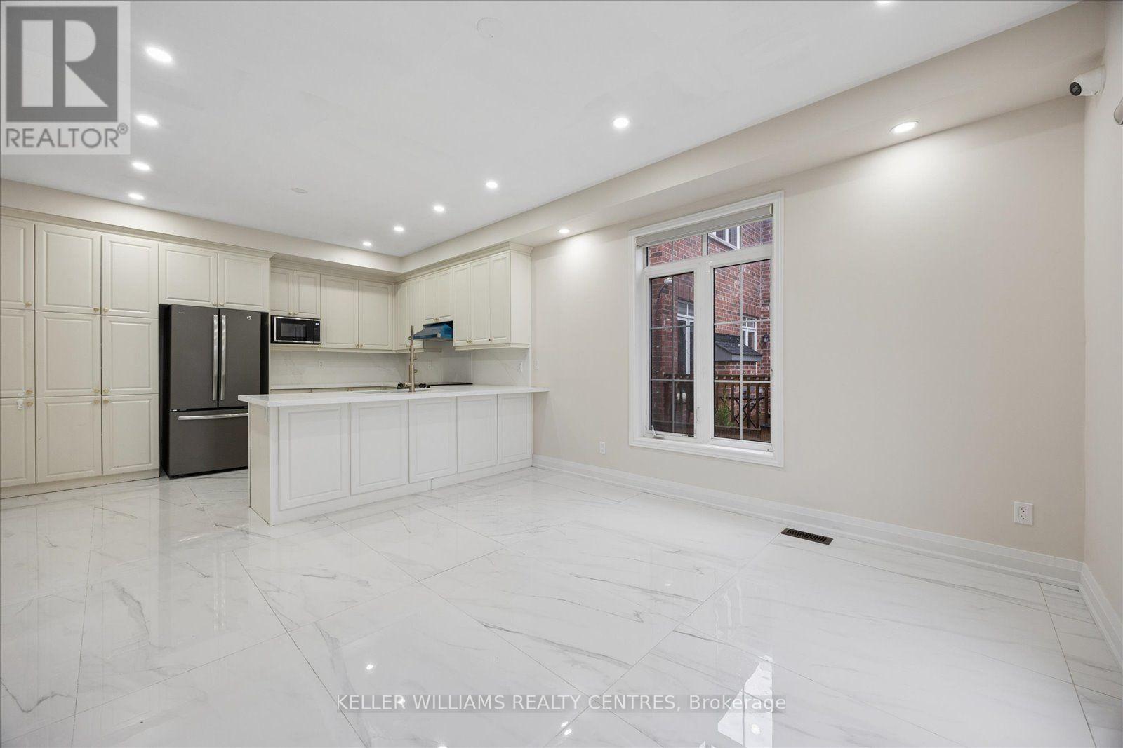 MAIN & SECOND FLOOR - 277 GIBSON CIRCLE, Bradford West Gwillimbury (Bradford) — photo 8