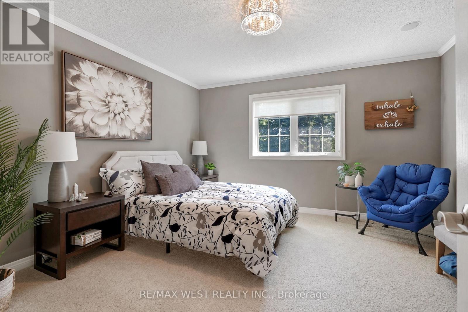 303 TUPPER BOULEVARD - Image 12