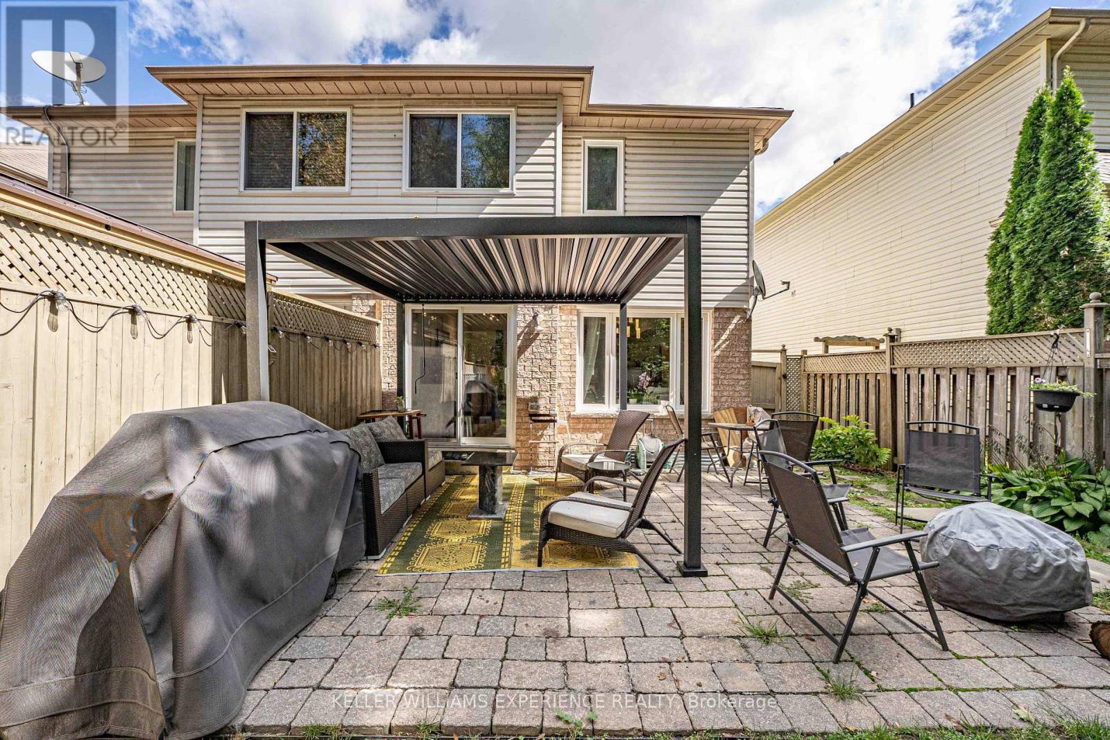 250 FERNDALE DRIVE S - Image 30