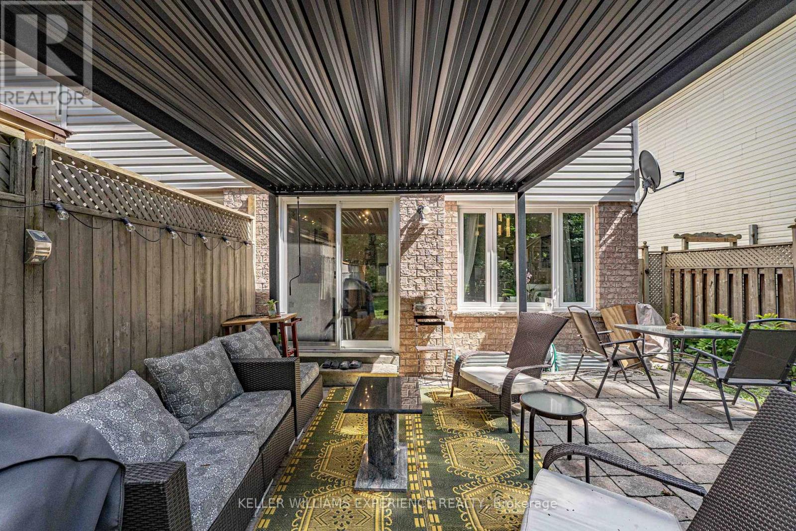 250 FERNDALE DRIVE S - 31