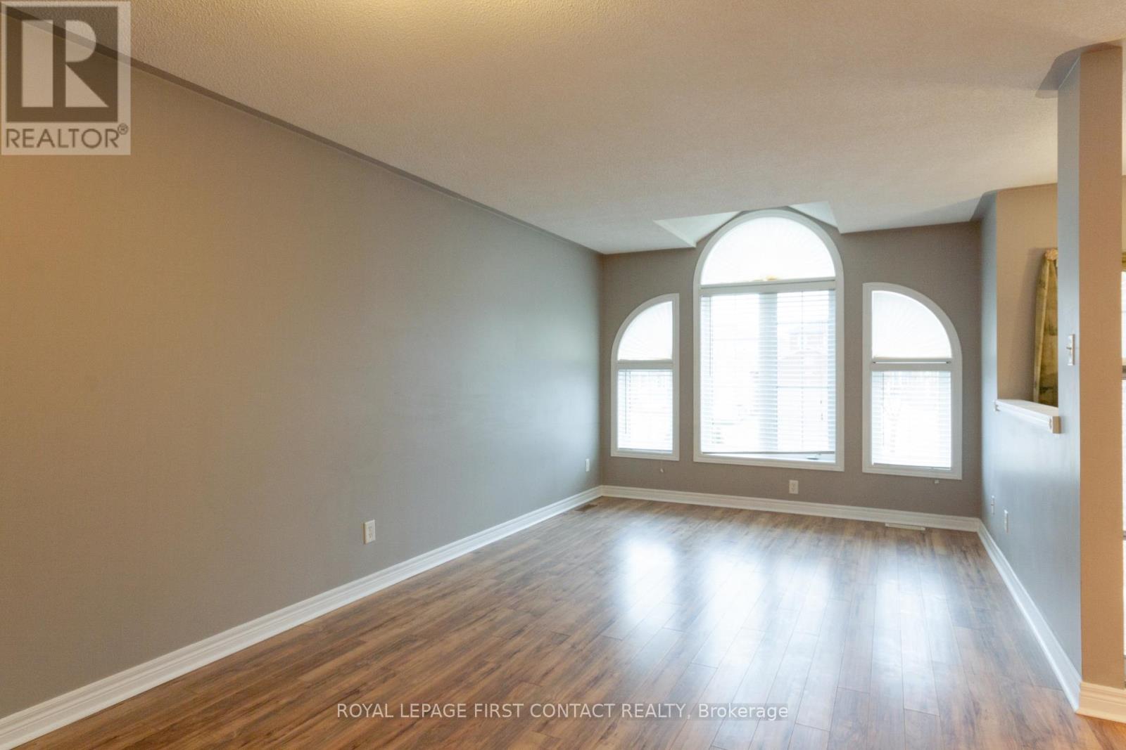 UPPER - 238 WESSENGER DRIVE, Barrie (Holly) — photo 4