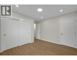 20 Bernard Way Nw, Calgary, AB T3K2B9 Photo 18