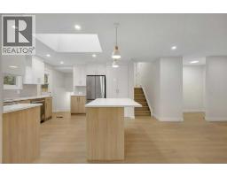 Kitchen - 20 Bernard Way Nw, Calgary, AB T3K2B9 Photo 12