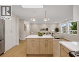 20 Bernard Way Nw, Calgary, AB T3K2B9 Photo 15