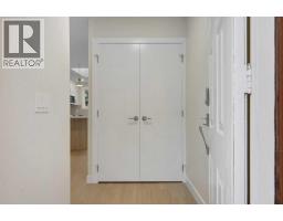 Bedroom - 20 Bernard Way Nw, Calgary, AB T3K2B9 Photo 7