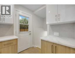 20 Bernard Way Nw, Calgary, AB T3K2B9 Photo 23