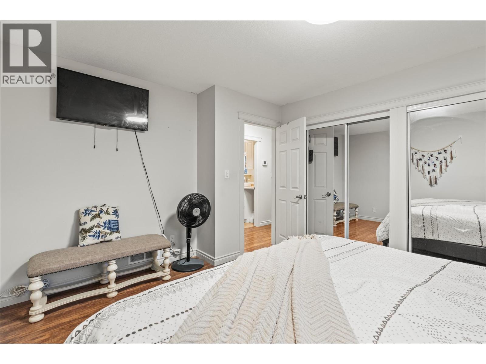 1718 Grandview Avenue - Image 24