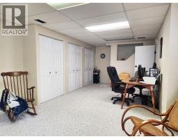 275 10th Avenue, Montrose, BC V0G1P0 Photo 34