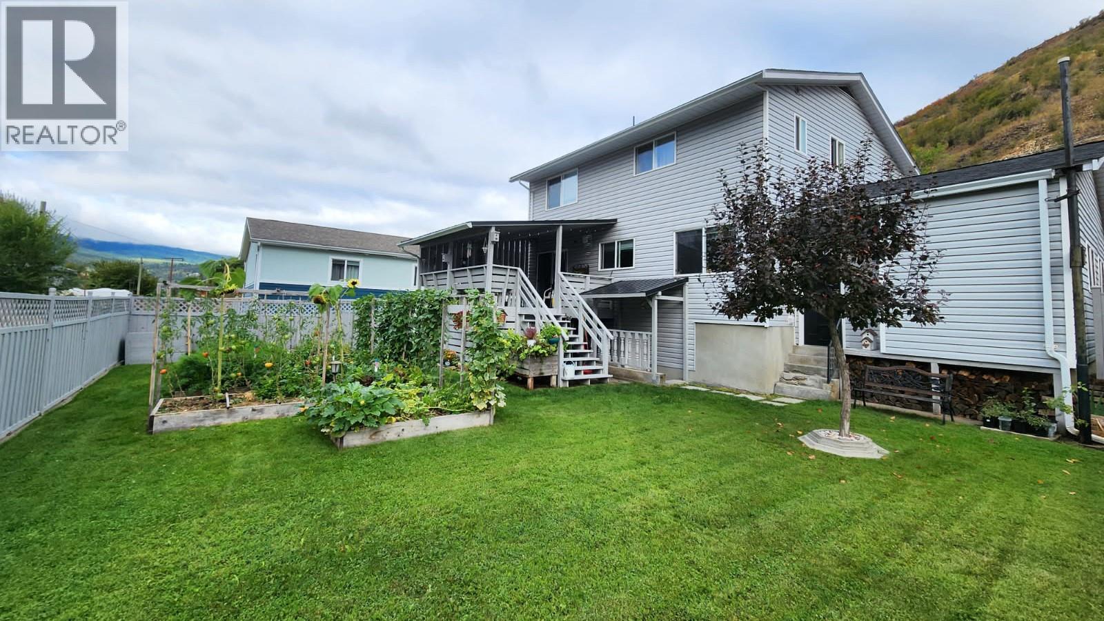 275 10th Avenue - 46