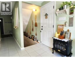 275 10th Avenue, Montrose, BC V0G1P0 Photo 20