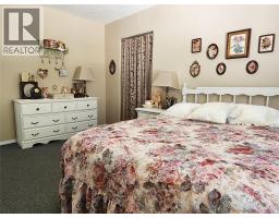 275 10th Avenue, Montrose, BC V0G1P0 Photo 23