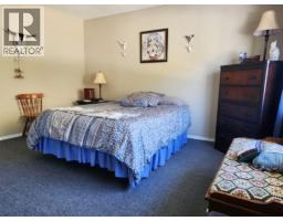 275 10th Avenue, Montrose, BC V0G1P0 Photo 26