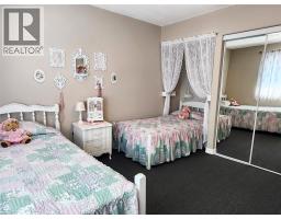 275 10th Avenue, Montrose, BC V0G1P0 Photo 28