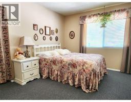 275 10th Avenue, Montrose, BC V0G1P0 Photo 24