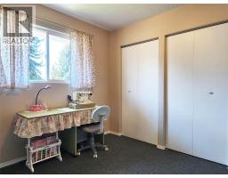 275 10th Avenue, Montrose, BC V0G1P0 Photo 30