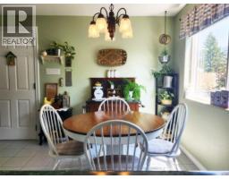 275 10th Avenue, Montrose, BC V0G1P0 Photo 17