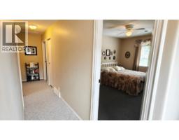 275 10th Avenue, Montrose, BC V0G1P0 Photo 22