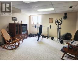 275 10th Avenue, Montrose, BC V0G1P0 Photo 32