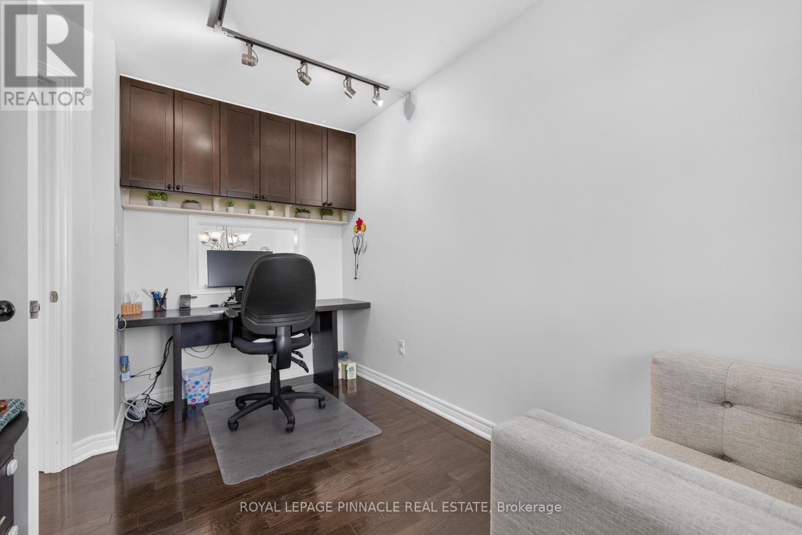 #13 2254 ROCKINGHAM DRIVE - 20