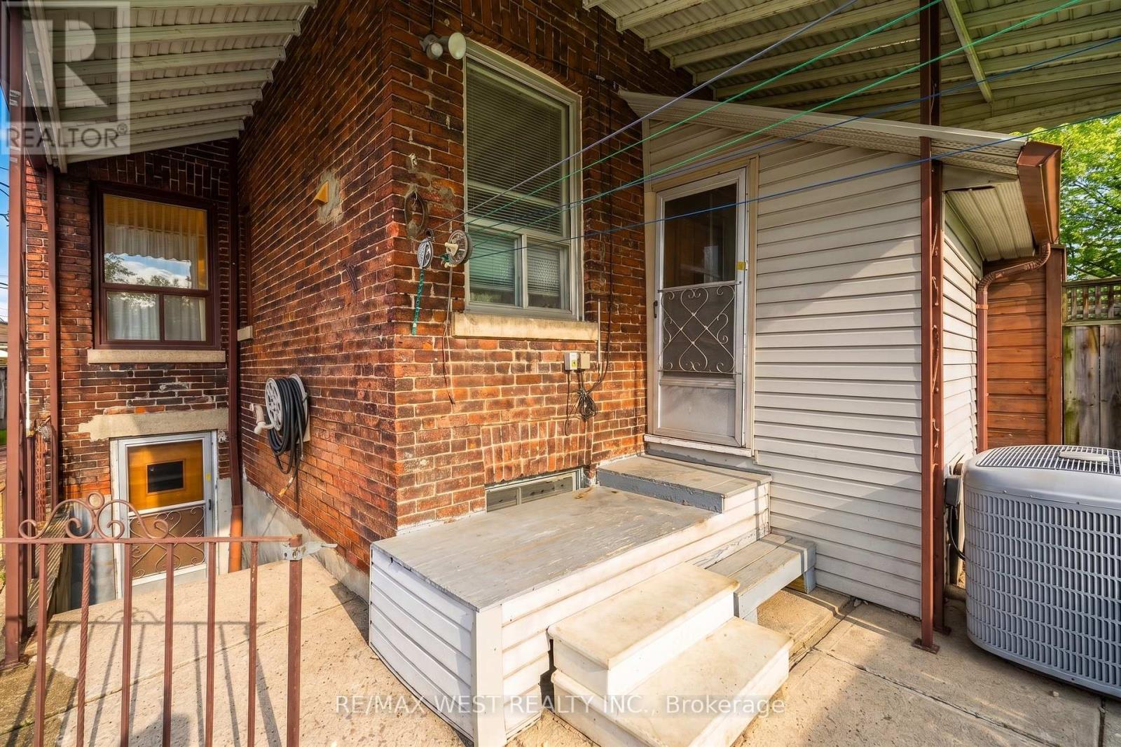 257 DELAWARE AVENUE - 23