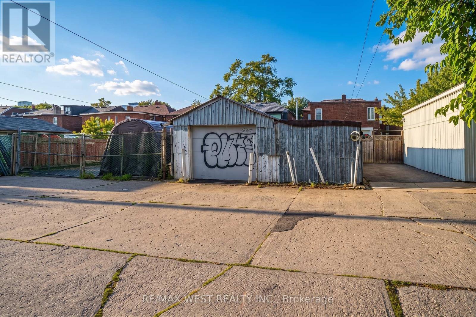 257 DELAWARE AVENUE - 26