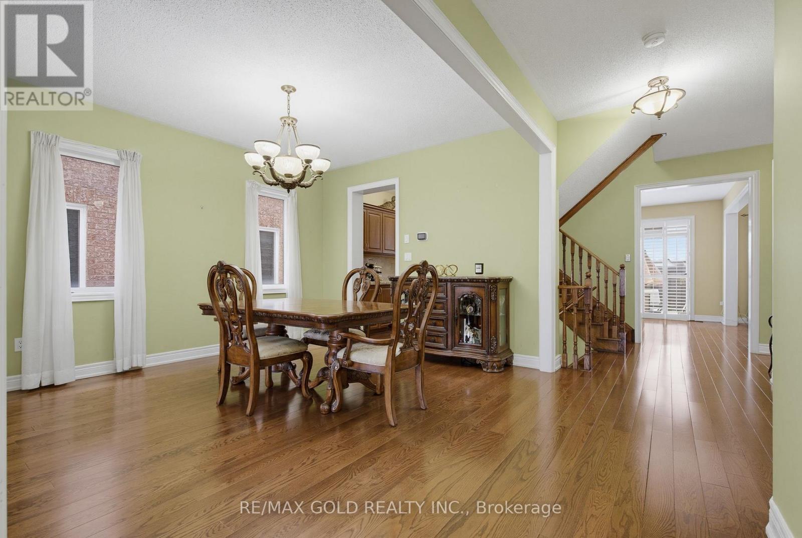 34 LEXINGTON ROAD - 3