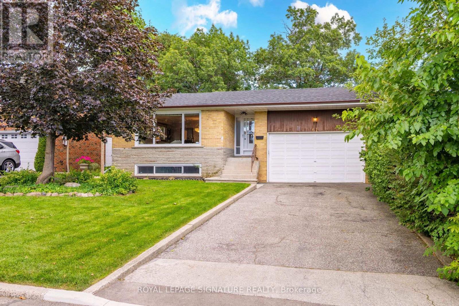 61 COMAY ROAD, Toronto (Brookhaven-Amesbury)