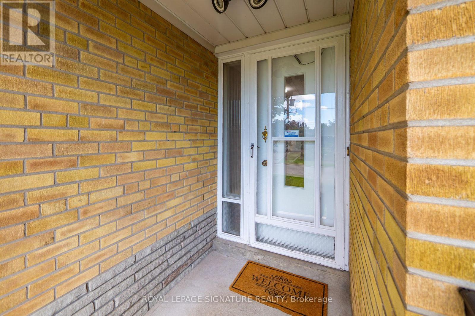 61 COMAY ROAD, Toronto (Brookhaven-Amesbury) — photo 2