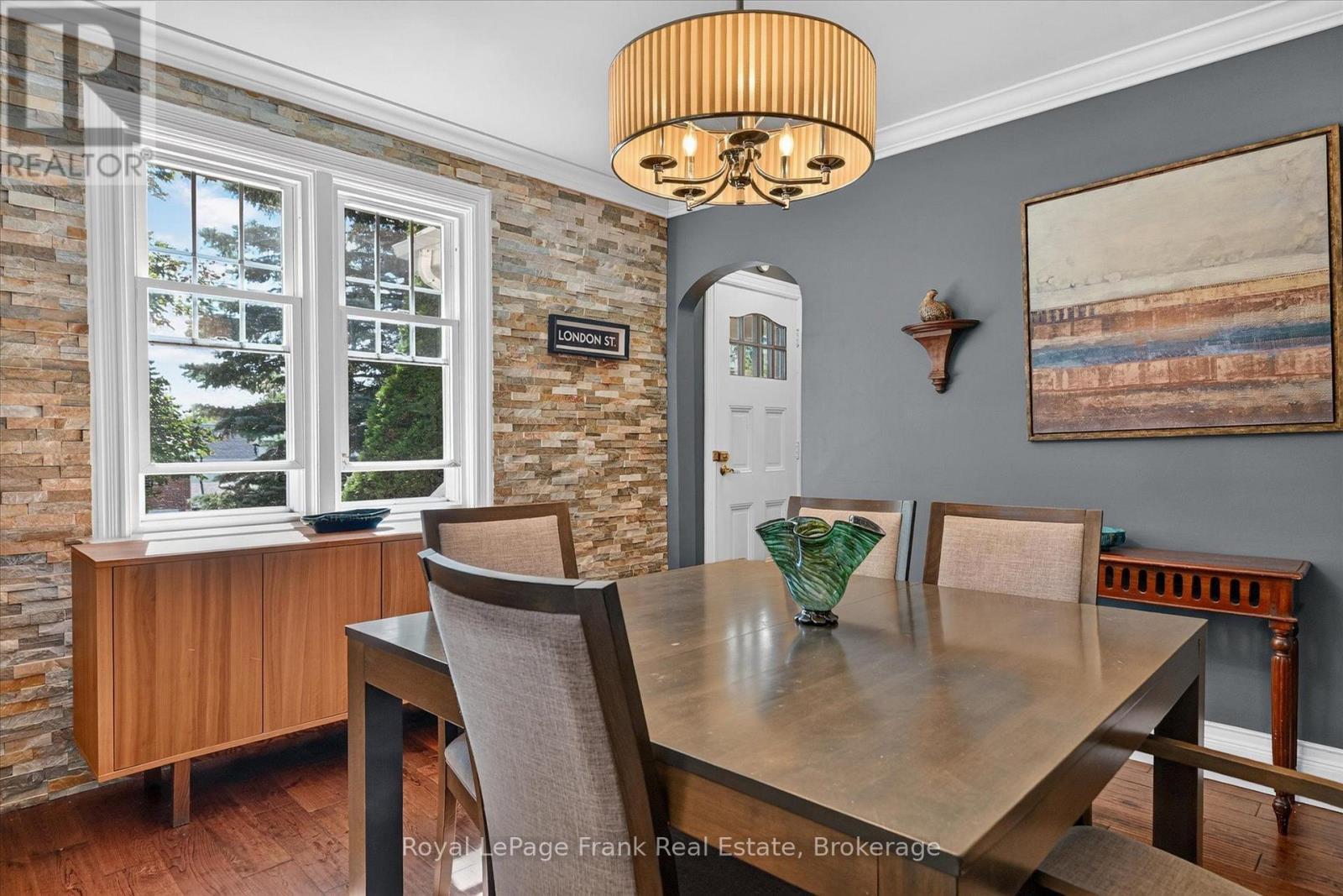 404 LONDON STREET - 4