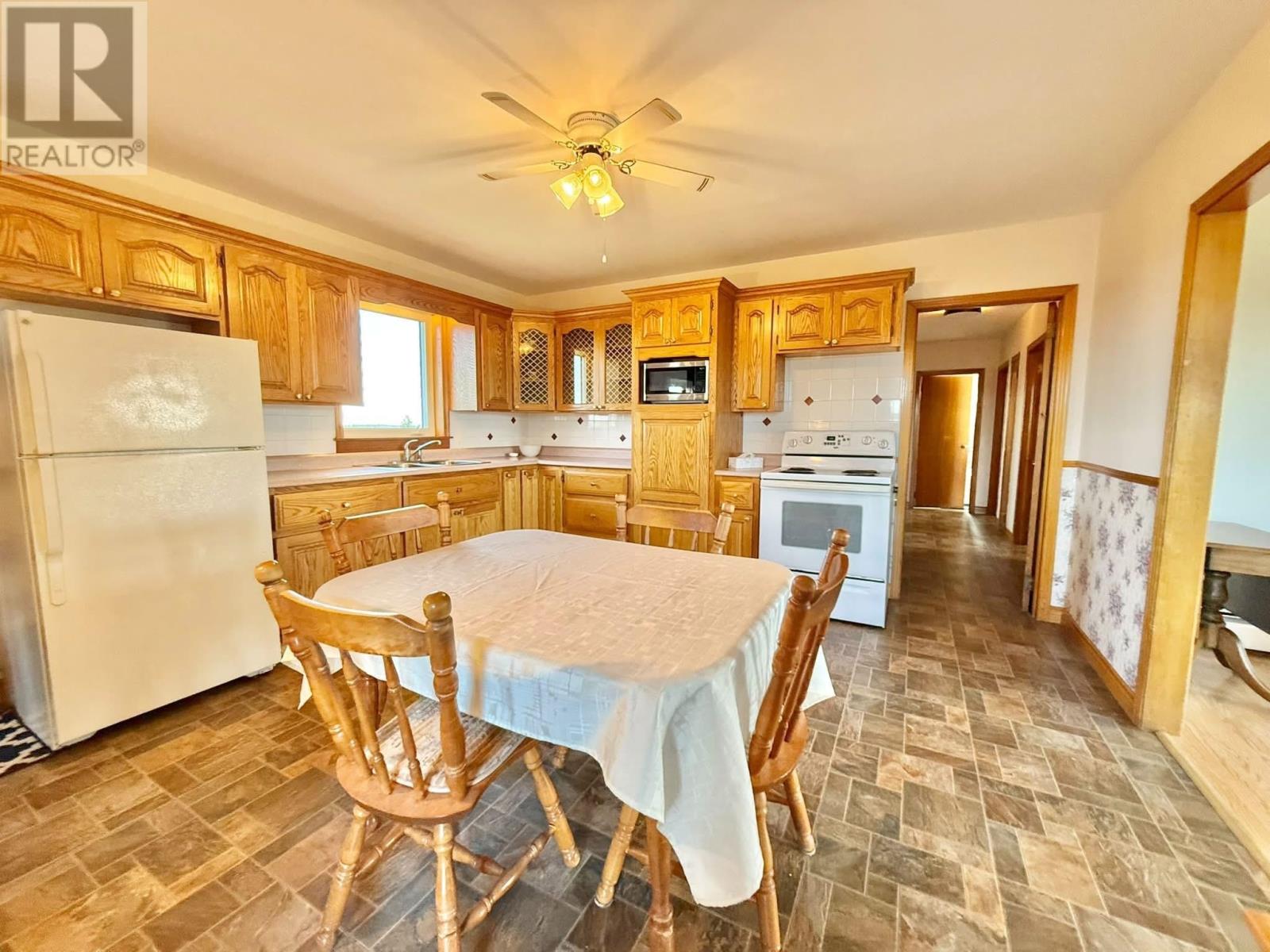 413 Balaklava Road E, Westmoreland — photo 4
