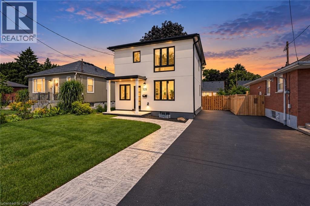 325 QUEENSDALE Avenue E, Hamilton — photo 3
