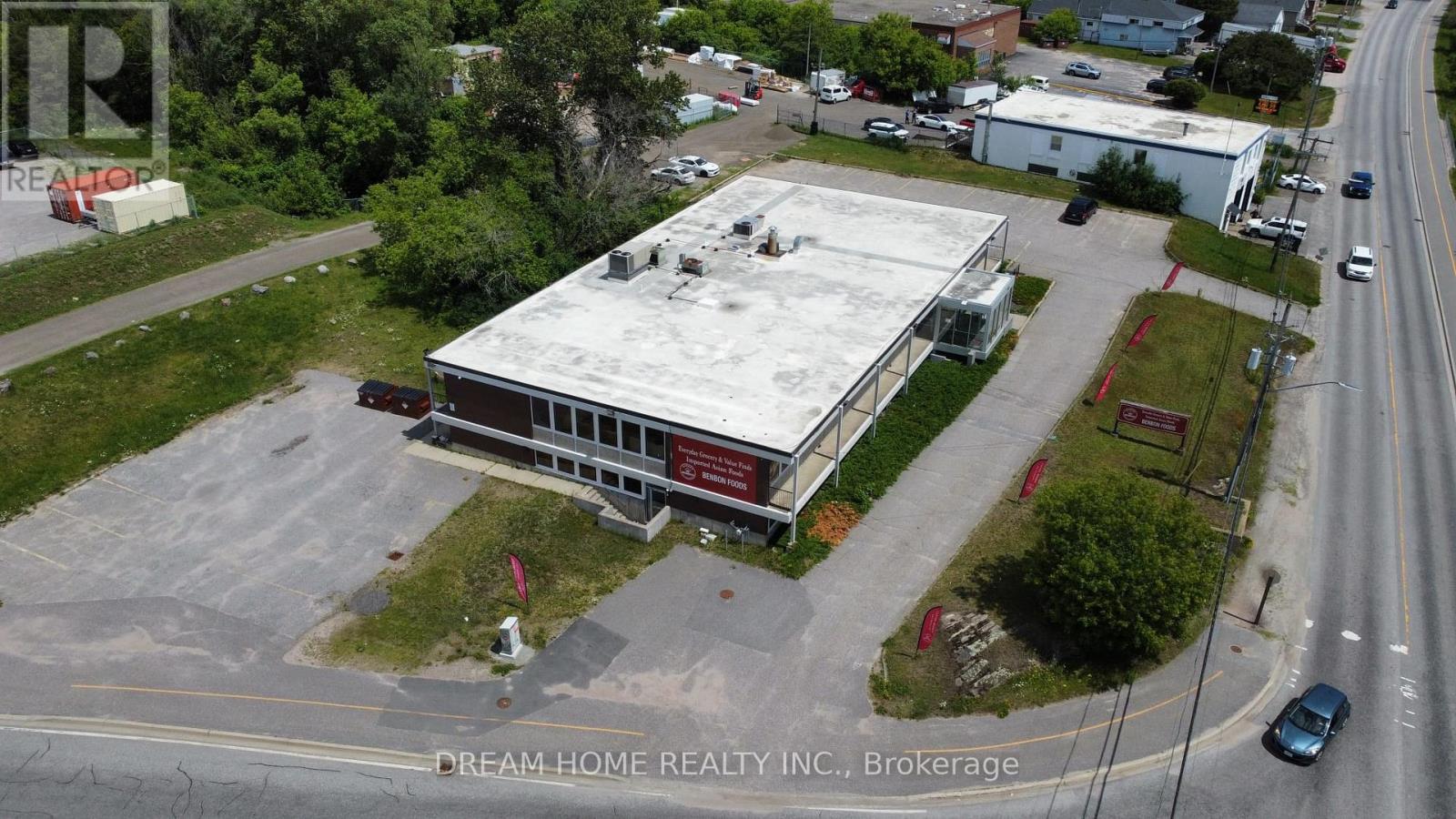 1650 MAIN STREET W, North Bay (West End)