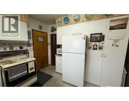 220 6 Avenue W, Hanna, AB T0J1P0 Photo 8