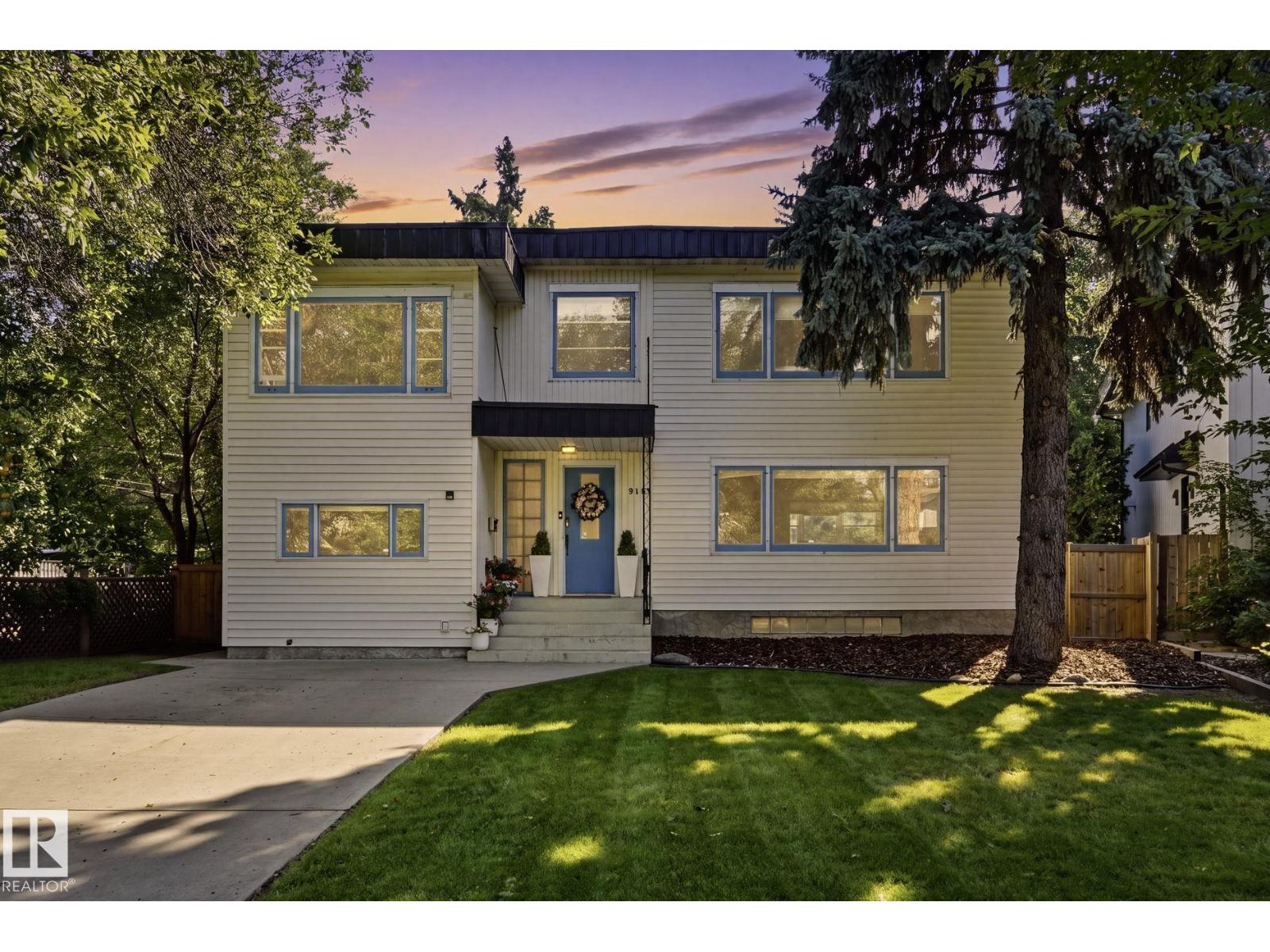 9107 118 ST NW - 1