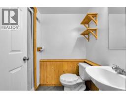 952 Wilson Way, Canmore, AB T1W2Z4 Photo 36