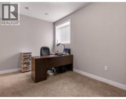 2070 Lawrence Avenue, Penticton, BC V2A9G6 Photo 35