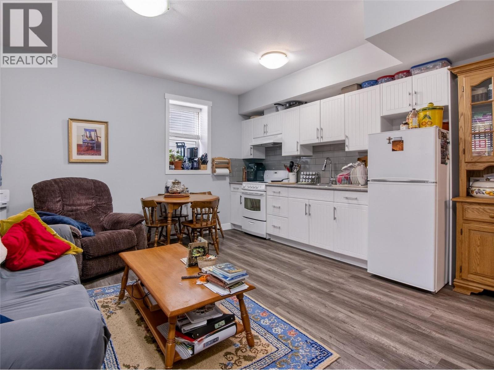 2070 Lawrence Avenue, Penticton