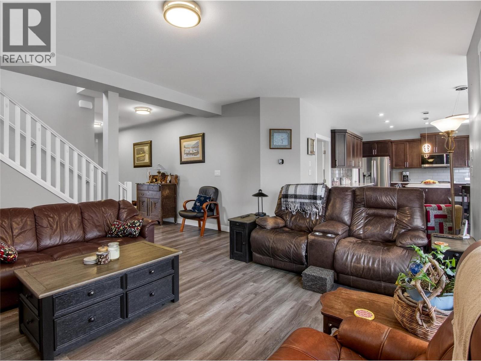 2070 Lawrence Avenue, Penticton — photo 7