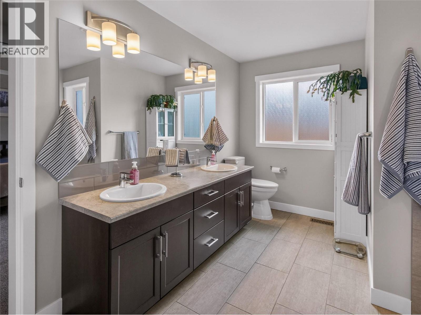 2070 Lawrence Avenue, Penticton