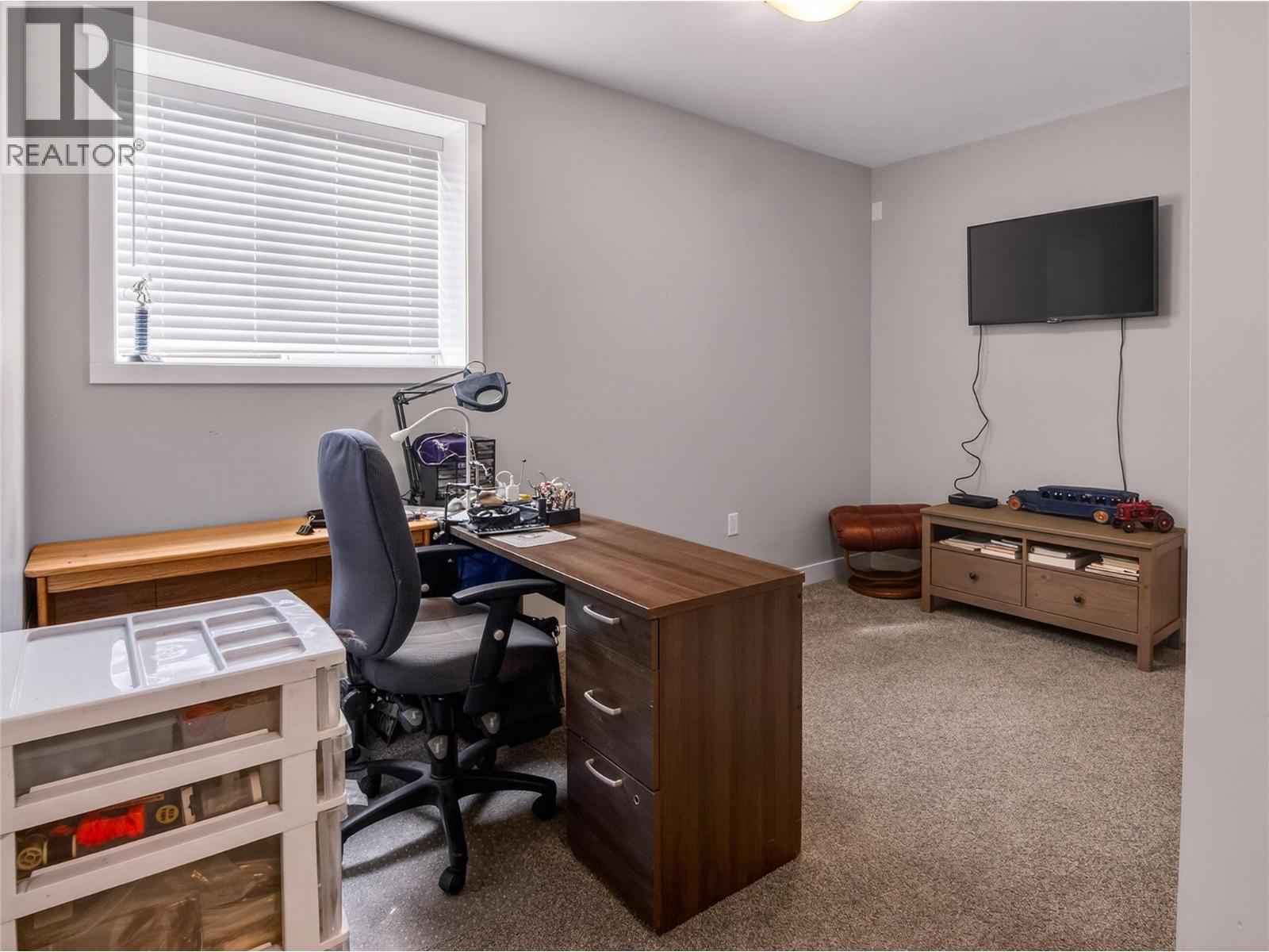 2070 Lawrence Avenue, Penticton