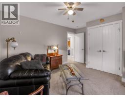 2070 Lawrence Avenue, Penticton, BC V2A9G6 Photo 22