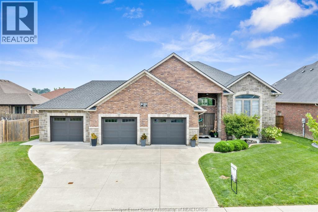 1385 PASCAL AVENUE, Lakeshore