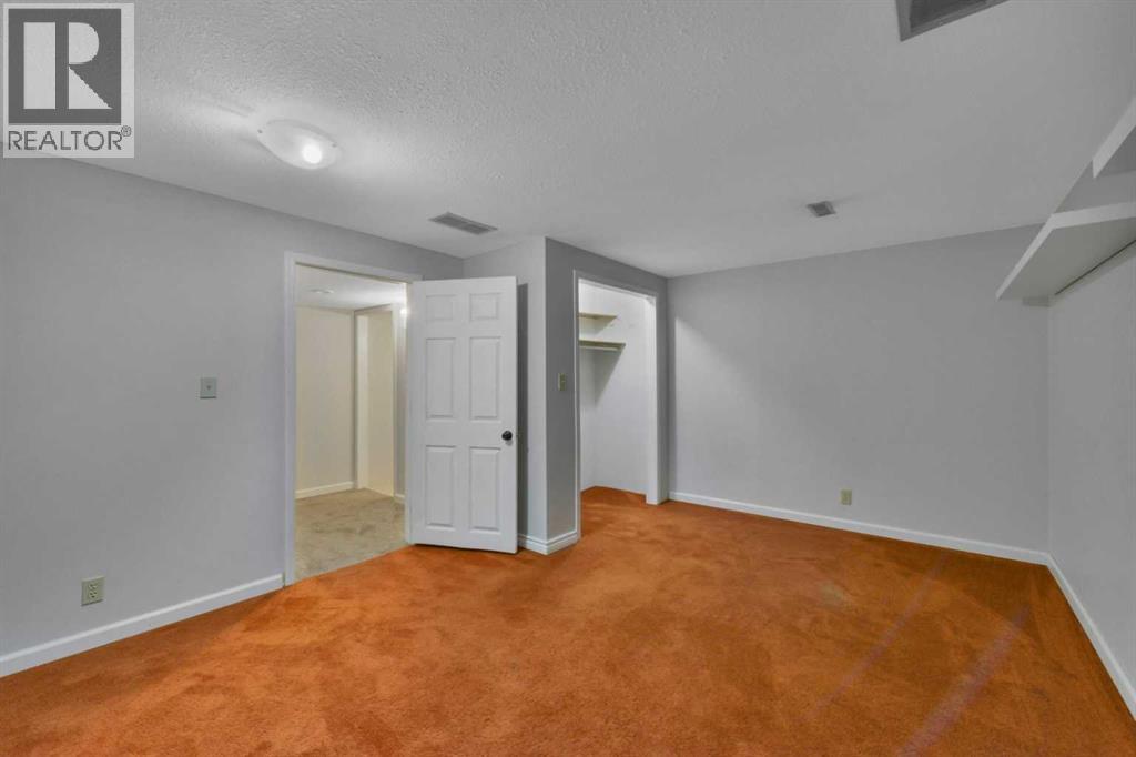 Listing photo – 4613 44 Street, Red Deer