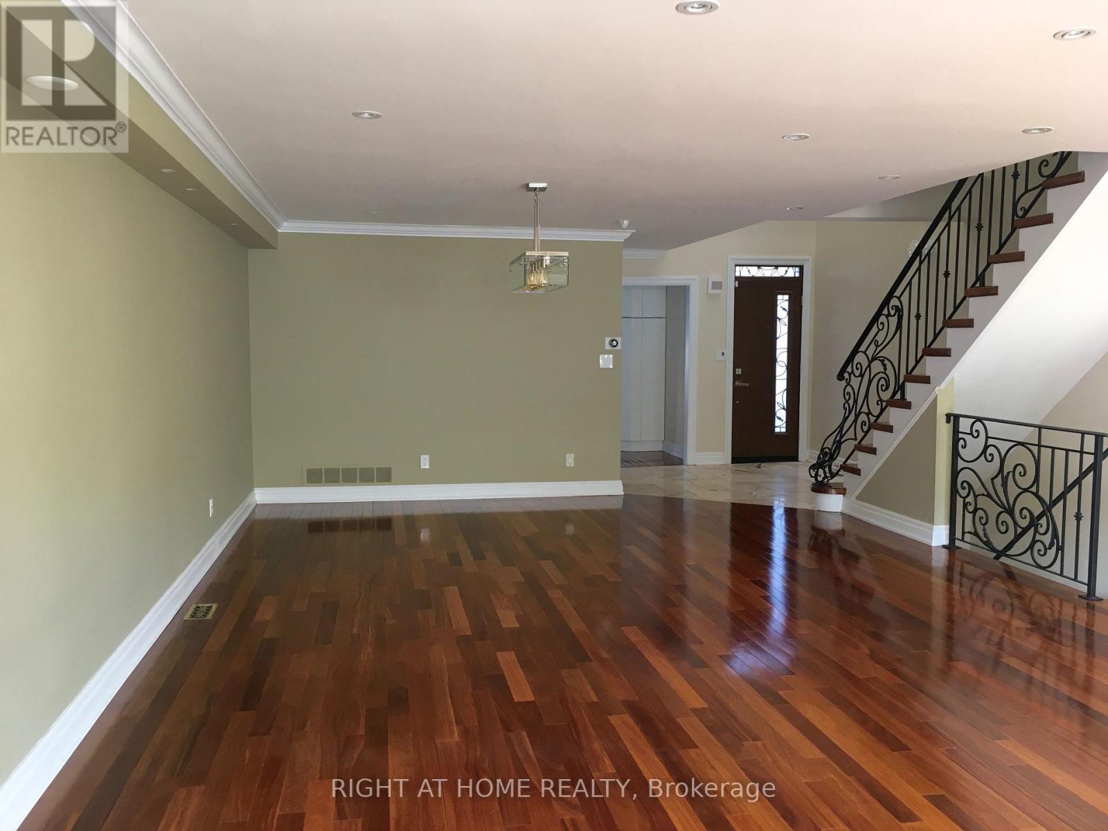63 WALKER AVENUE, Toronto (Yonge-St. Clair) — photo 6