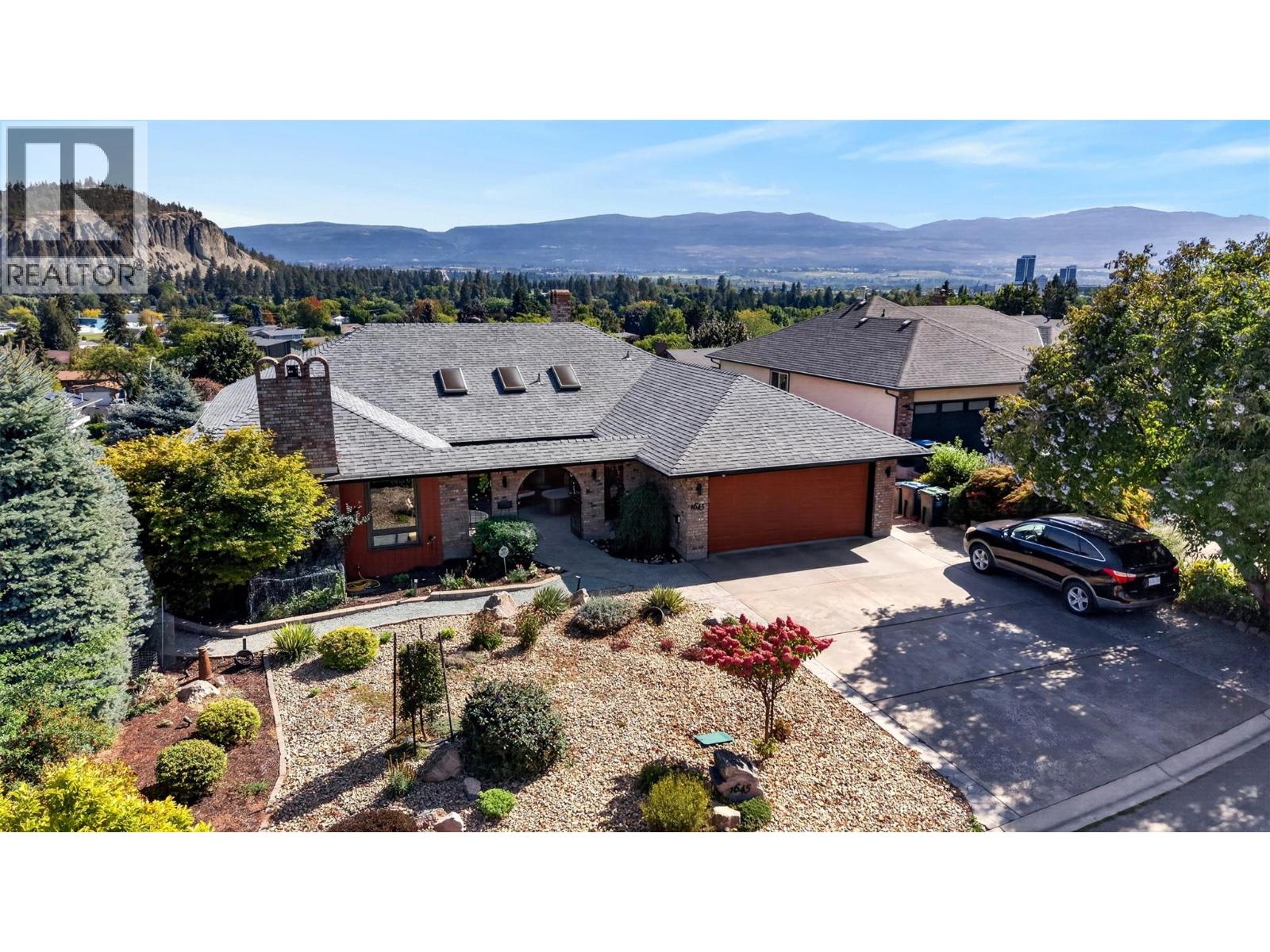 1645 Smithson Place, Kelowna