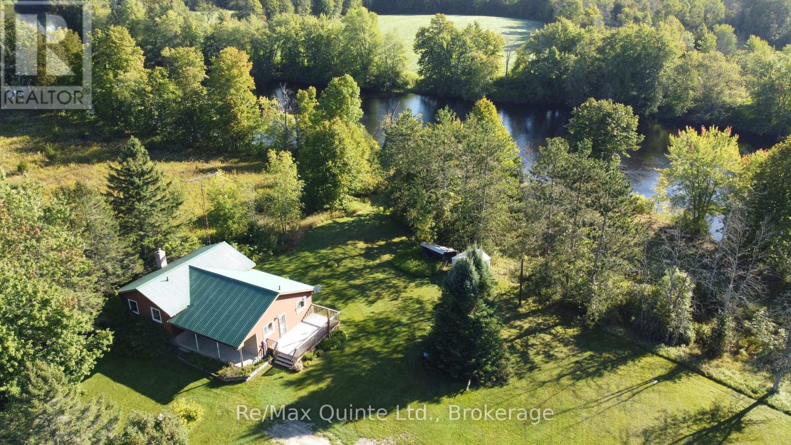663 ESKER ROAD - 28