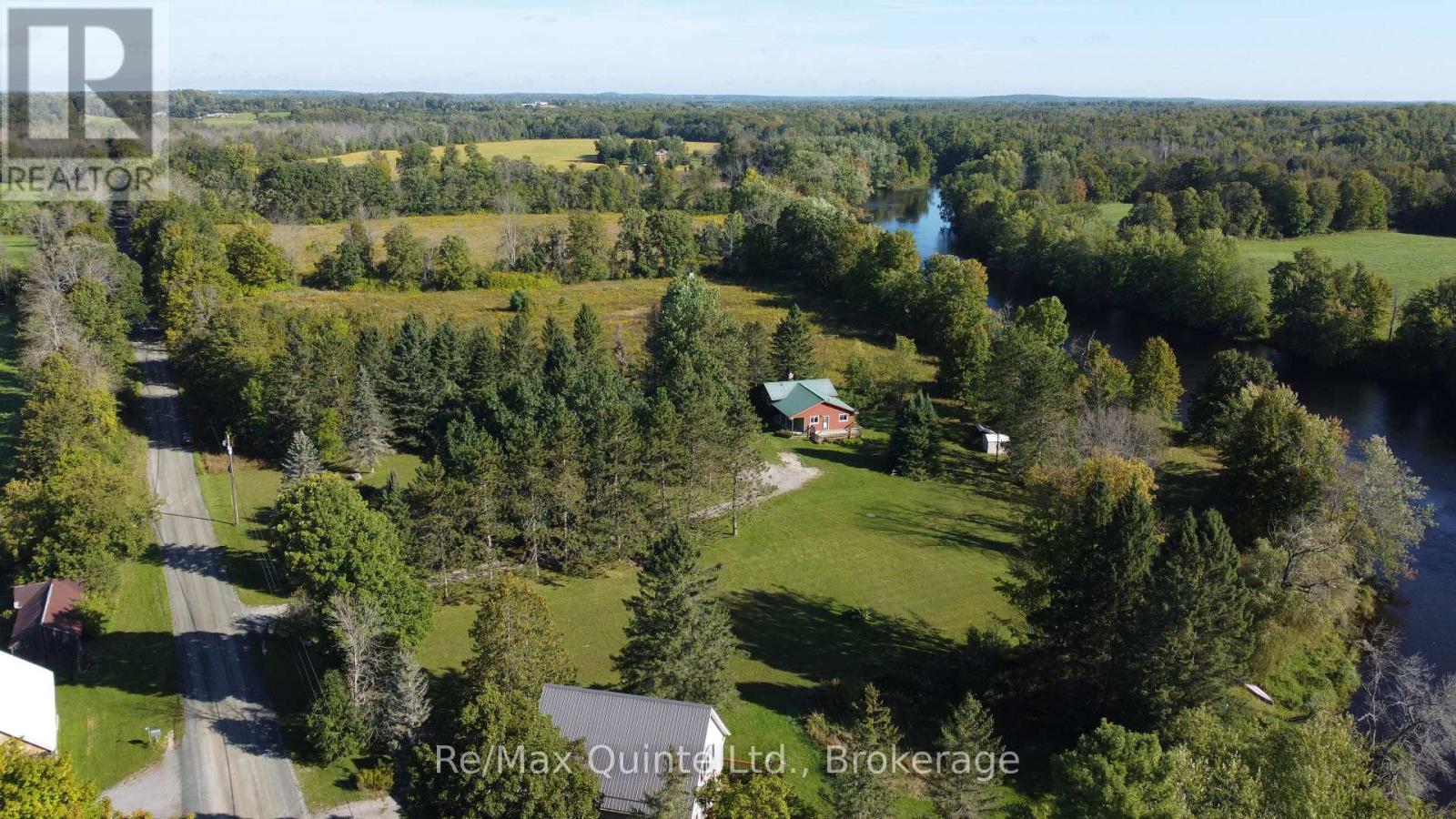 663 ESKER ROAD - 32