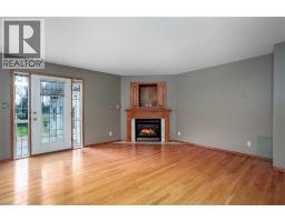 4pc Bathroom - 5212 43 Avenue, Camrose, AB T4V0A2 Photo 8
