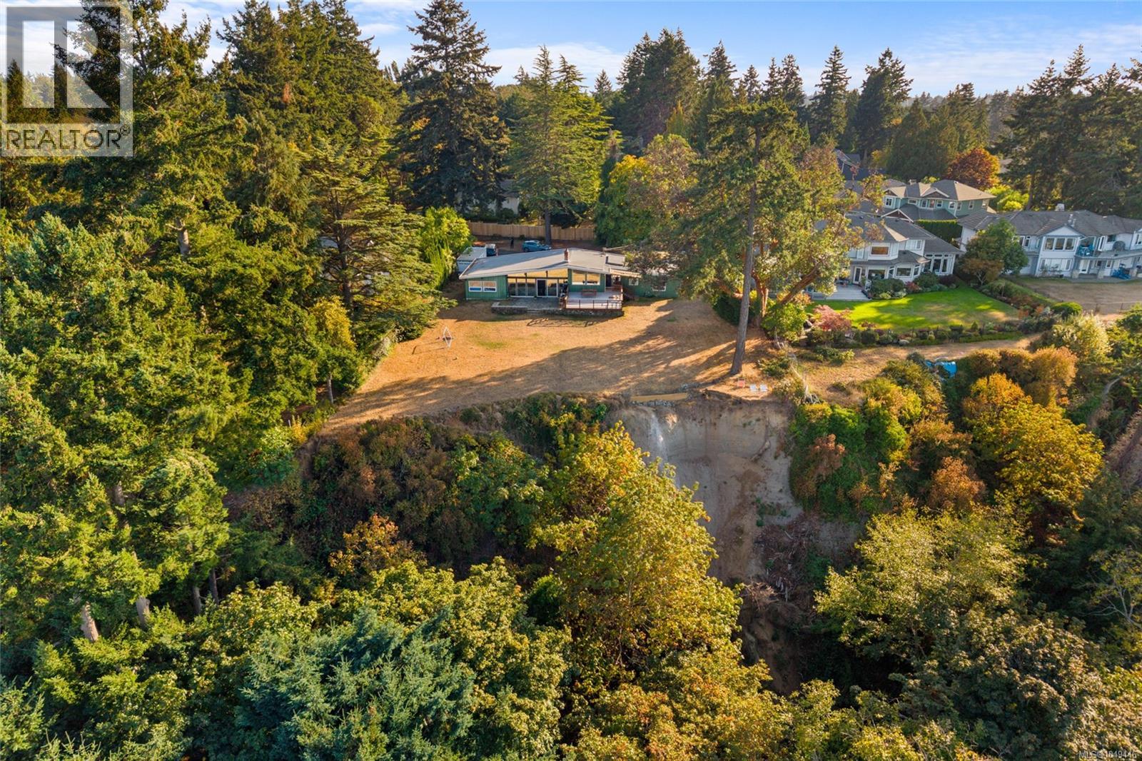 4598 Torquay Dr, Saanich