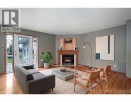 3pc Bathroom - 5212 43 Avenue, Camrose, AB T4V0A2 Photo 9